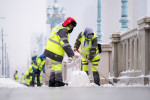 CHINA HEILONGJIANG HARBIN COLD WEATHER WORKERS (CN)