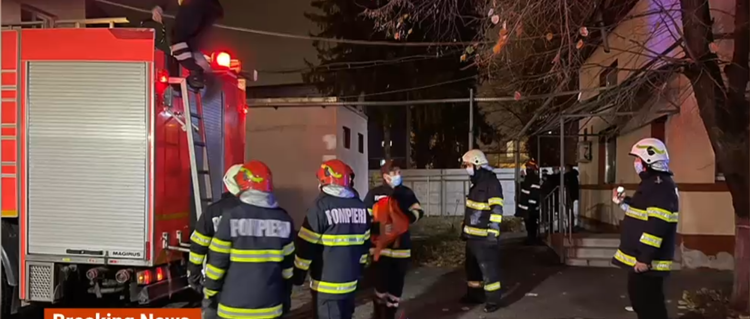 Incendiu la un spital Covid din Ploiești. Doi pacienți au murit, iar alți 20 au fost evacuați