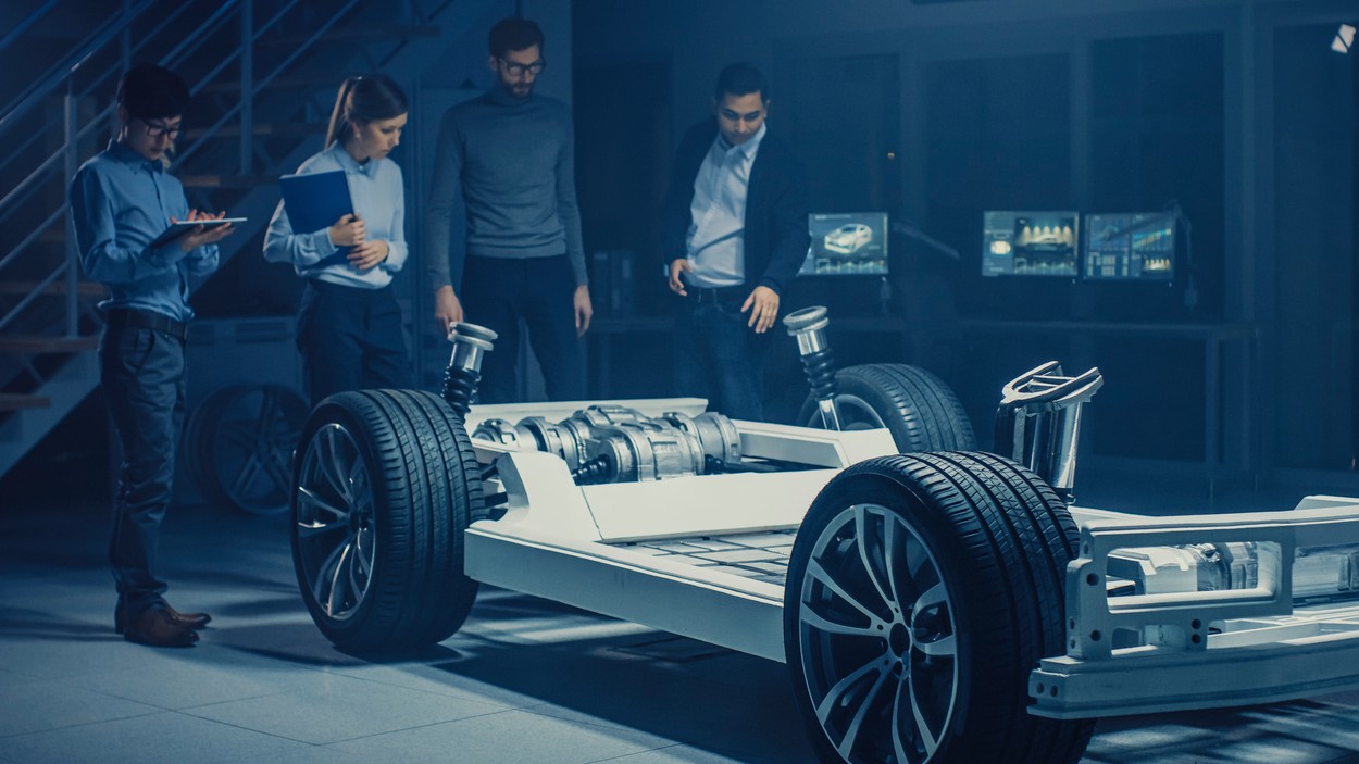Război Rece în industria auto: cursa investițiilor pentru mașini electrice