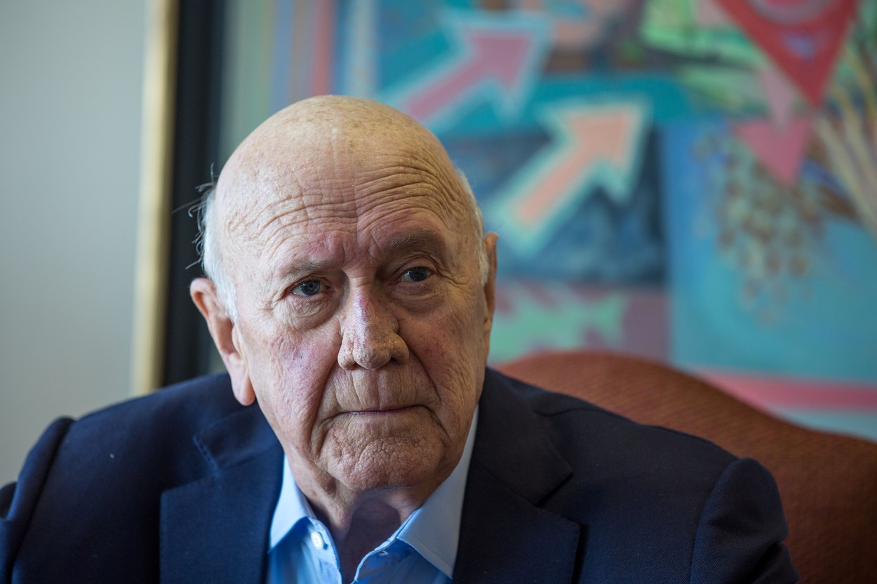A murit F. W. de Klerk, președintele sud-african care l-a eliberat pe Nelson Mandela și a pus capăt apartheid-ului