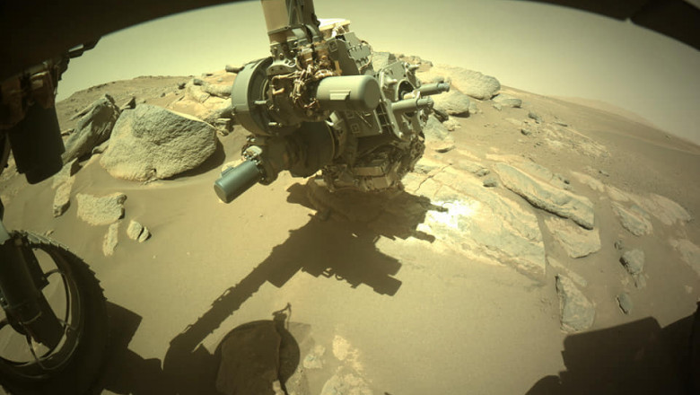 Roverul Perseverance a forat în solul marțian.