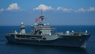 Nava americană USS Mount Whitney în Marea Neagră