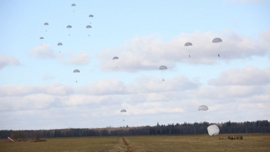 parașutiștii din rusia și Belarus