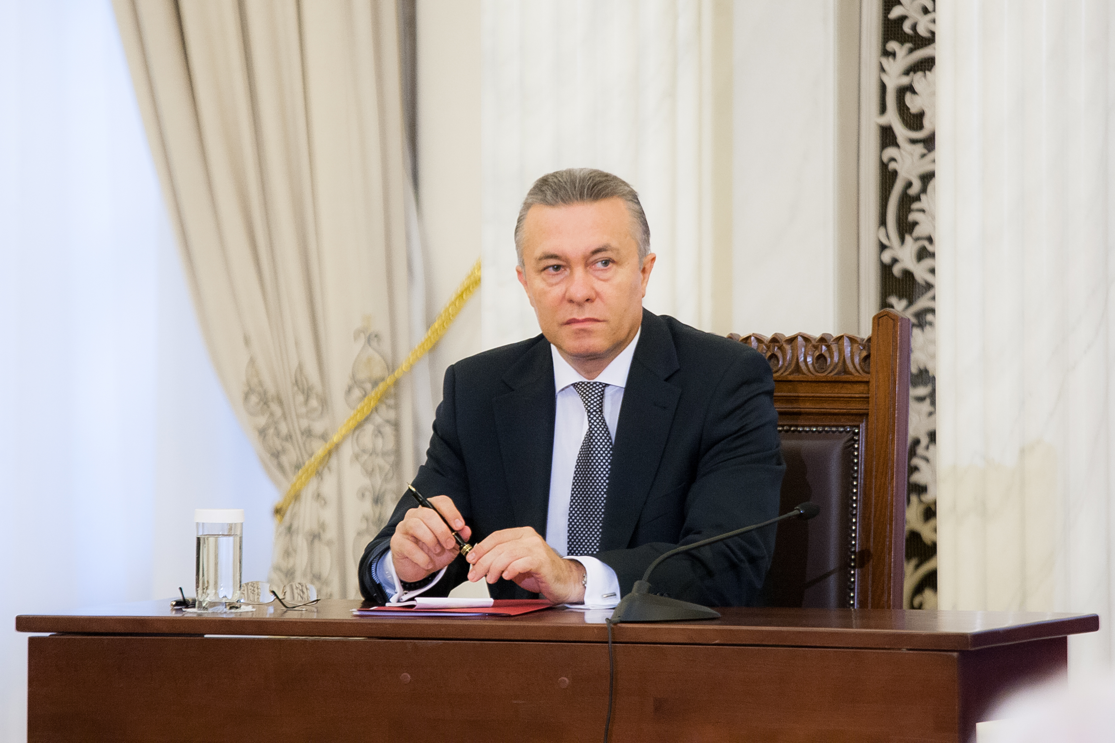 PMP a decis să negocieze cu PNL „un proiect politic comun”