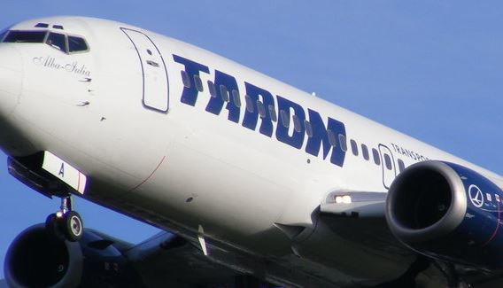 TAROM anunță posibile perturbări ale zborurilor duminică spre și dinspre Amsterdam. Recomandări pentru pasageri