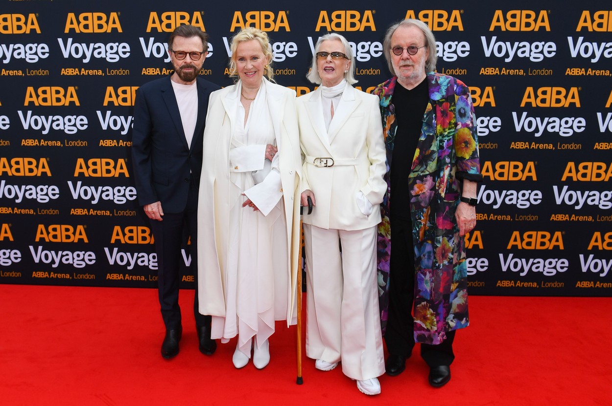 ABBA a sustinut primul concert virtual, cu holograme. La premiera de la Londra au fost prezenti regele si regina Suediei