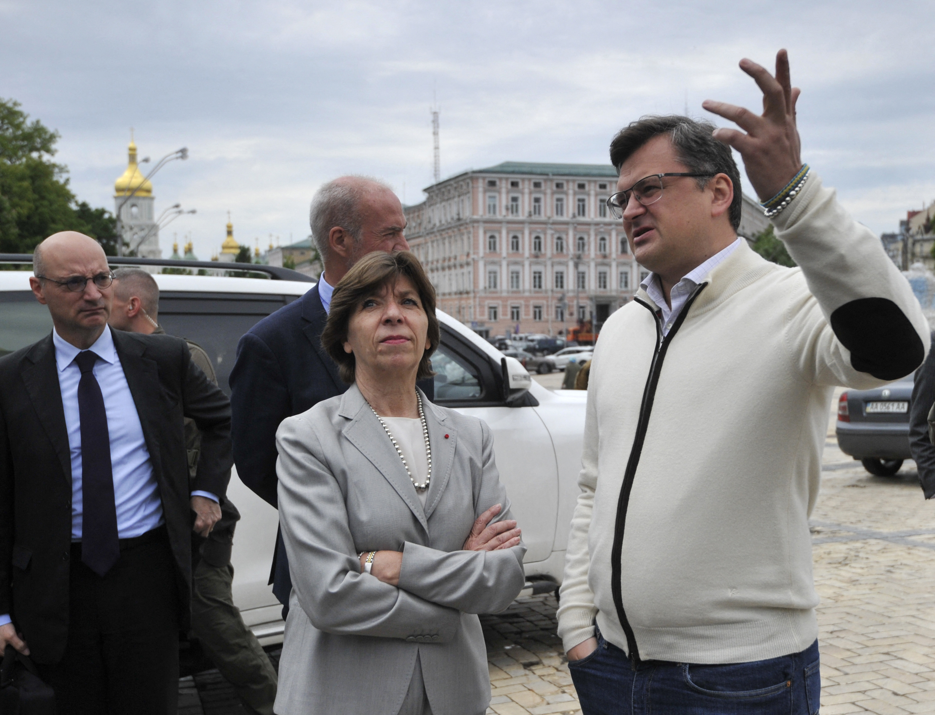 Kuleba, reacție acidă în fața ministrului de Externe francez: Ne-am săturat de "soluții speciale", constant inventate pentru Ucraina