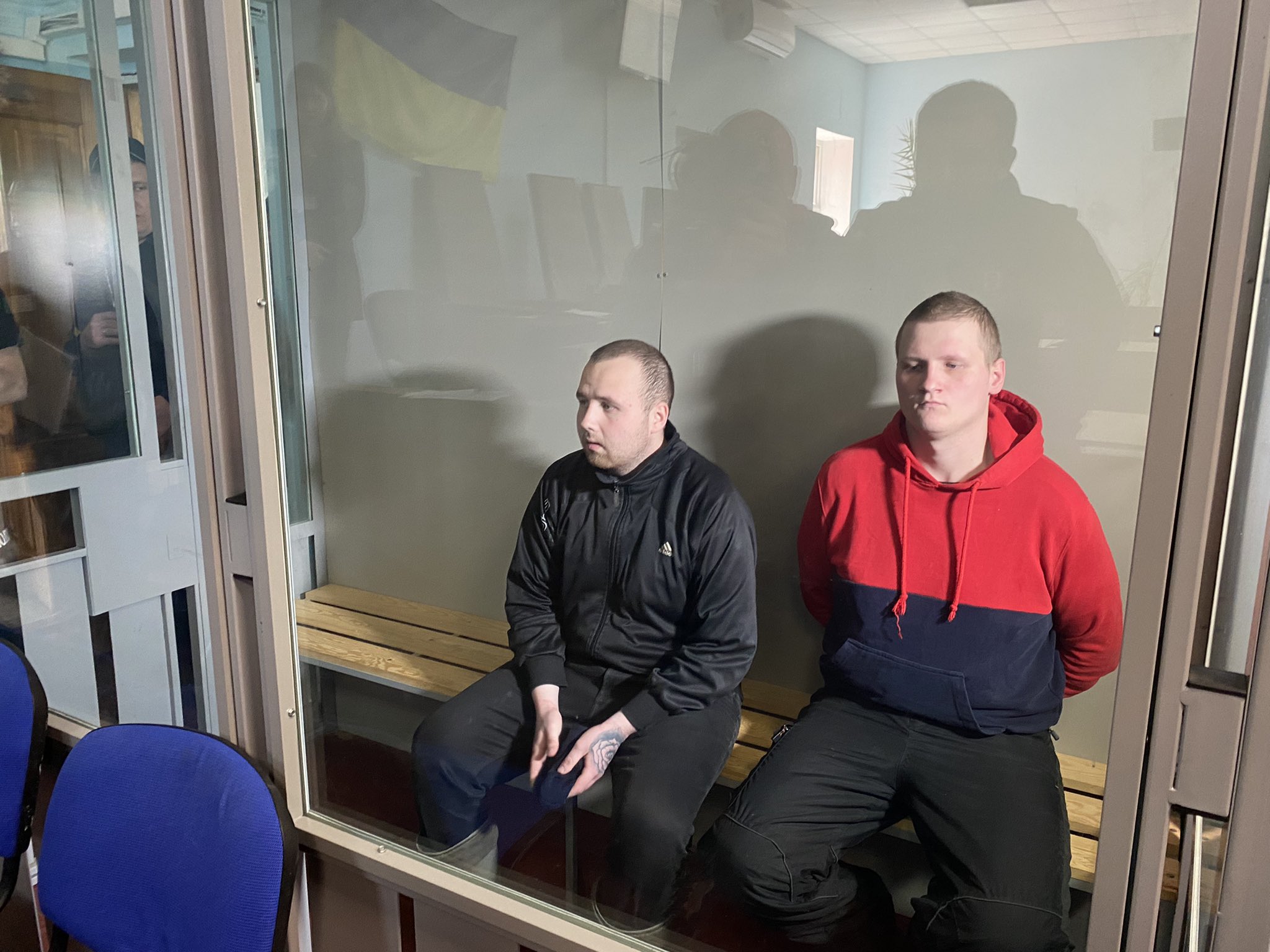 Doi soldați ruși, condamnați la câte 11 ani și jumătate de închisoare în Ucraina pentru crime de război