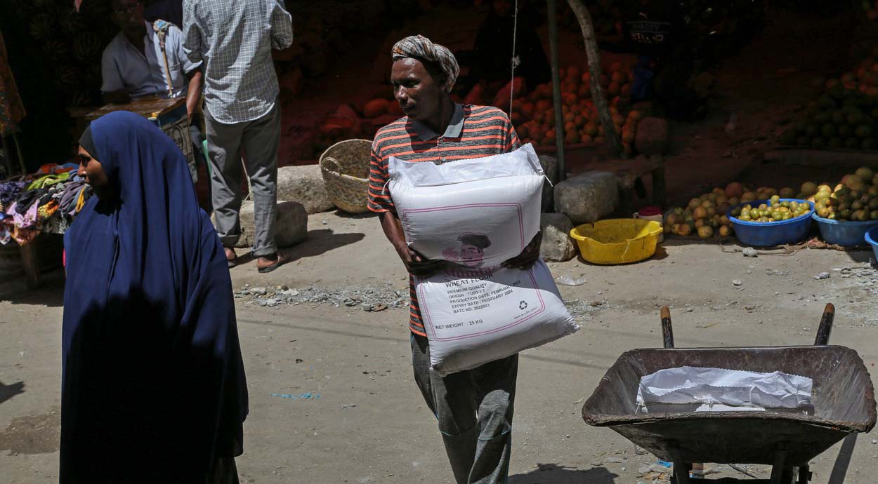 „Războiul mondial al pâinii este deja în desfăşurare”. Ministrul italian de Externe avertizează că pot izbuncni noi conflicte în Africa
