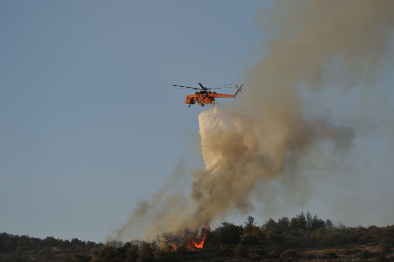 Wildfire Blazes In The Southern Suburbs Of Athens, Greece - 04 Jun 2022