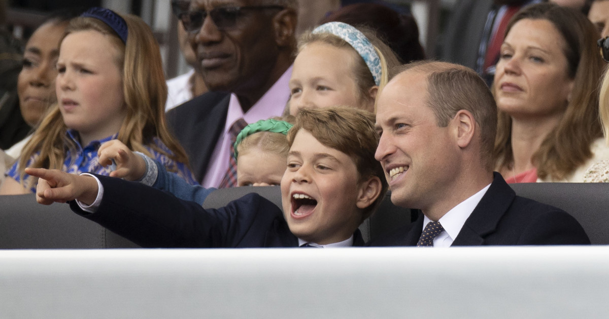 William şi fiul său George, voluntari pentru o zi la o organizaţie caritabilă, vizitată în urmă cu 32 de ani și de prinţesa Diana