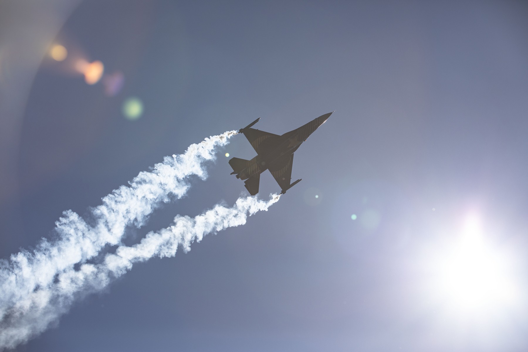 Siria ar trebui să doboare avioanele turcești dacă vor invada țara, spun forțele kurde susținute de SUA