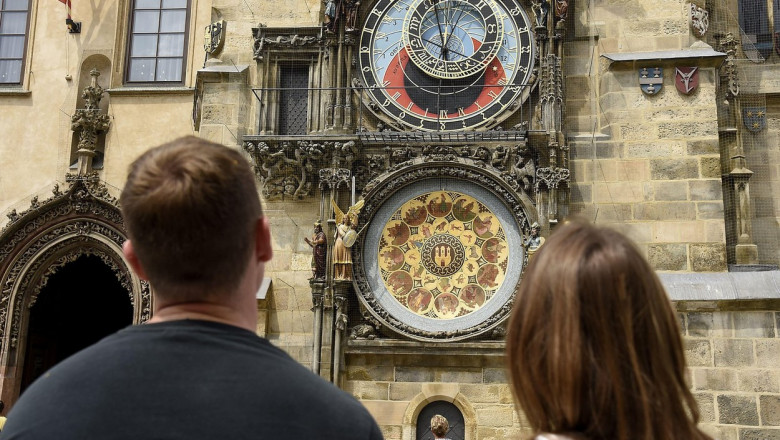 Restaurarea Ceasului astronomic din Praga a iscat un imens scandal în Cehia