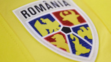 Tricou al naționalei de fotbal a României.