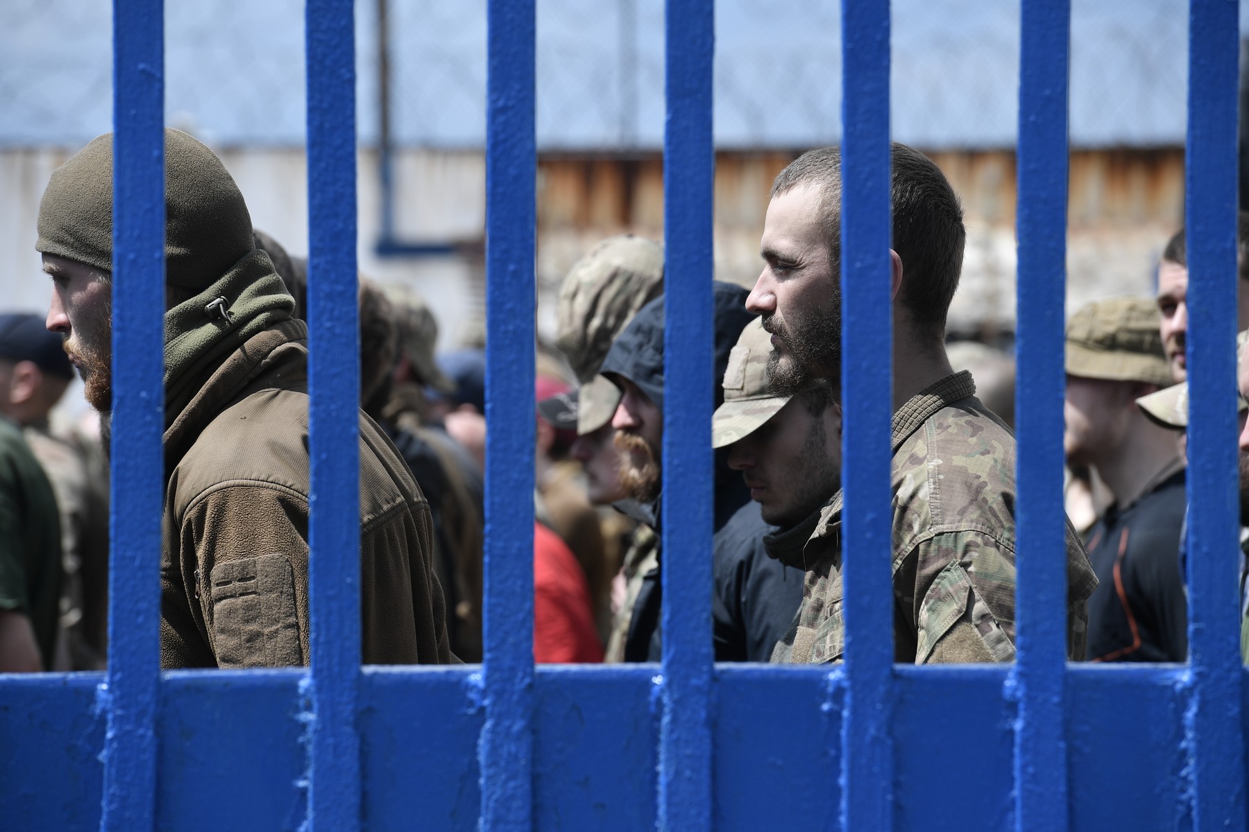 Peste 1.000 de prizonieri ucraineni capturați la Mariupol au fost deportați în Rusia