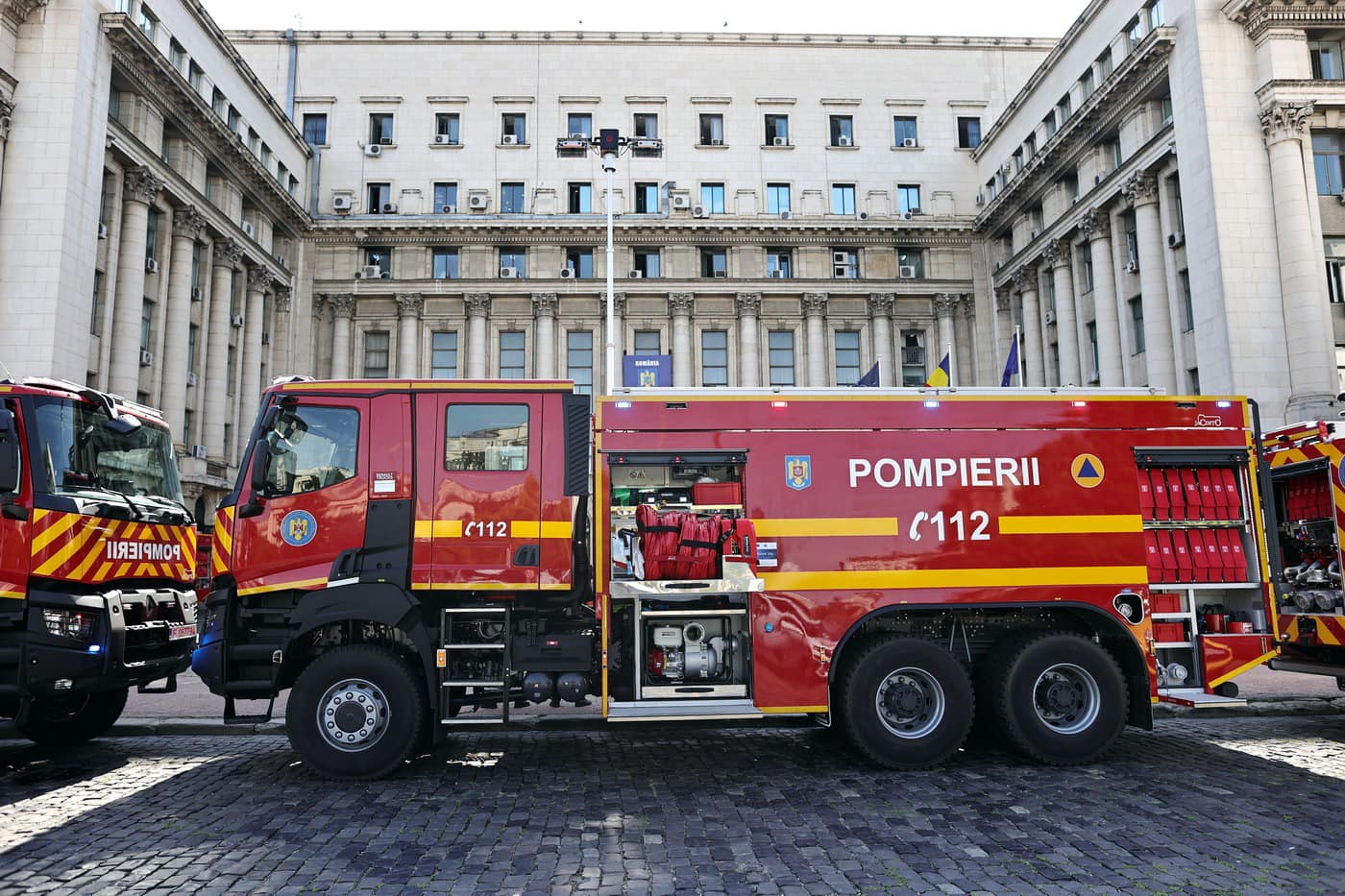 IGSU a primit primele 10 mașini noi de pompieri. Bode: Un proiect pentru siguranța românilor
