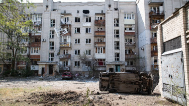 Bloc avariat de bombardamente în Severodonețk.