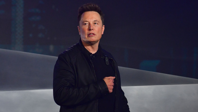 Elon Musk le-a trimis angajaților Tesla un email: Vă întoarceți la birou sau plecați