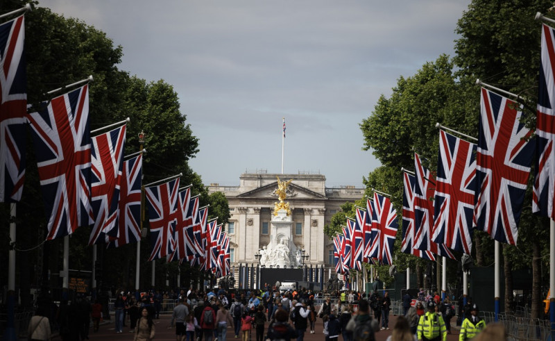 Queen's Platinum Jubilee preparations, London, UK - 01 Jun 2022