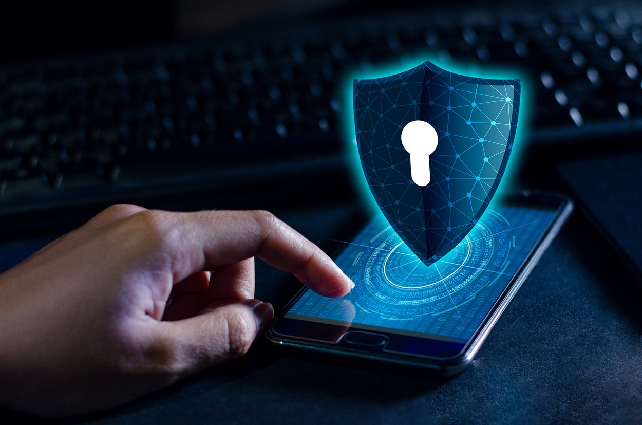 Cel mai mare soft de spionaj, FluBot, a fost blocat de Europol. Hackerii furau datele bancare cu ajutorul unor SMS-uri