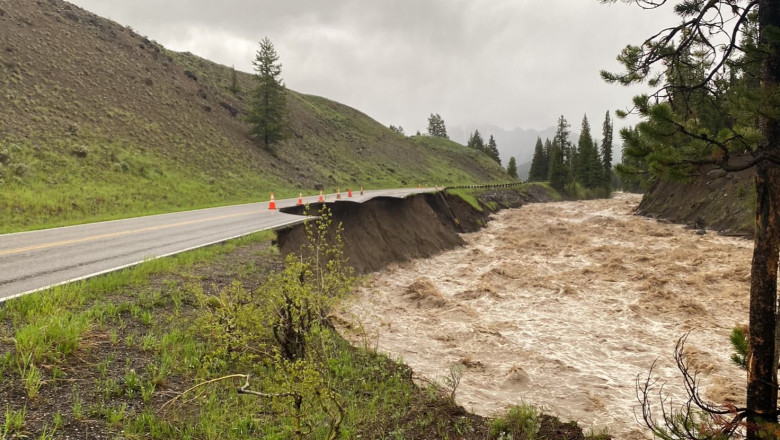 Inundații și alunecări de teren în Yellowstone