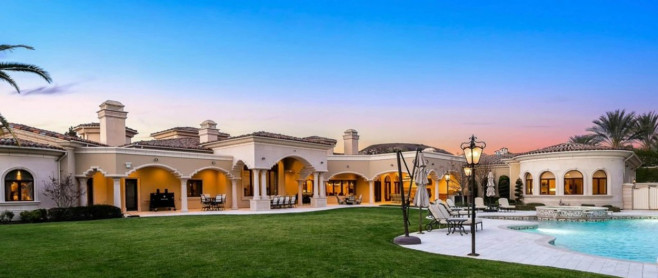 Britney Spears has just bought this house in Calabasas, California for $11.8 million.
