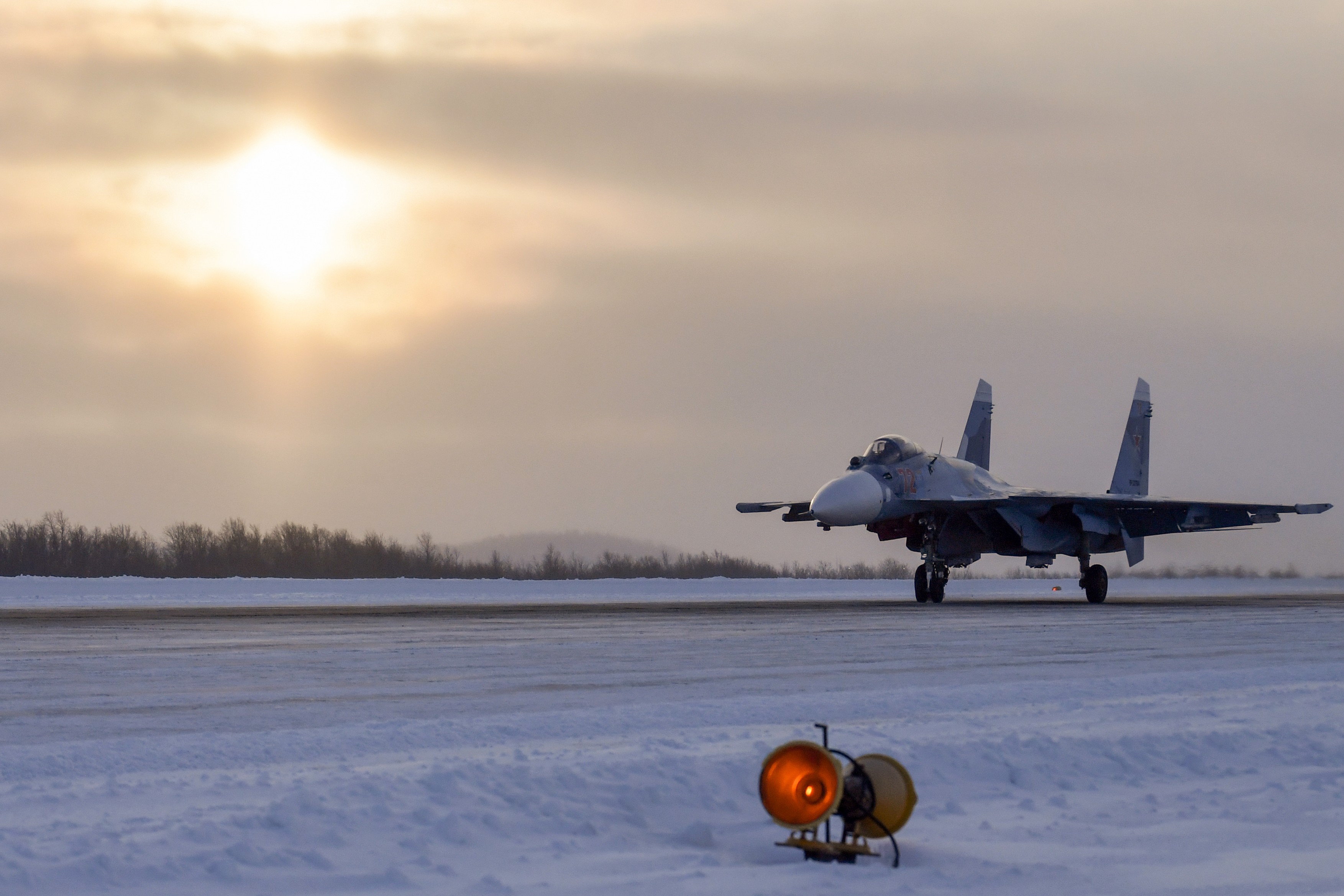 Rusia își modernizează aeroporturile militare din zona arctică, din apropierea graniței cu Finlanda