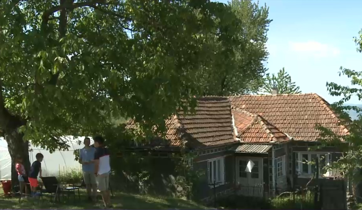 VIDEO Cum arată viața la țară a foștilor orășeni: „Am ajuns la concluzia că există ceva mai mult decât munca și cariera”