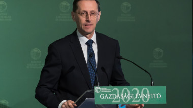 ministrul de finante al ungariei Mihaly Varga