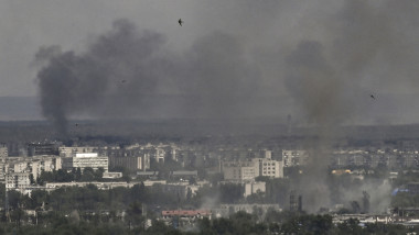 imagine de ansamblu a oraşului Severodoneţk, aflat sub bombardamentele armatei ruse
