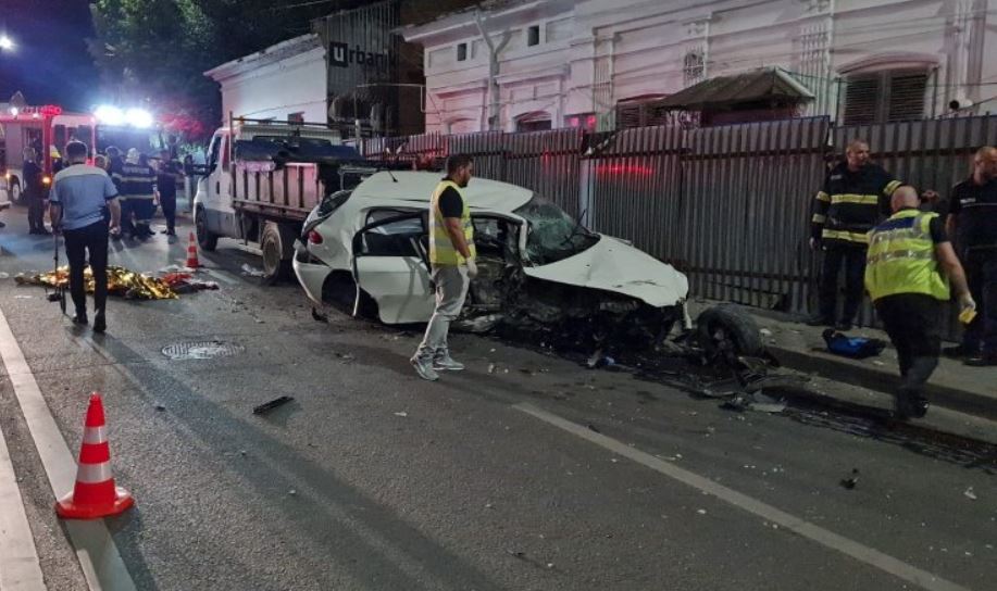 Vecinii șoferiței care i-a ucis pe cei 4 muncitori la Iași: „Pe la 10 seara era zâmbăreață, așa. S-a urcat la volan și a plecat”