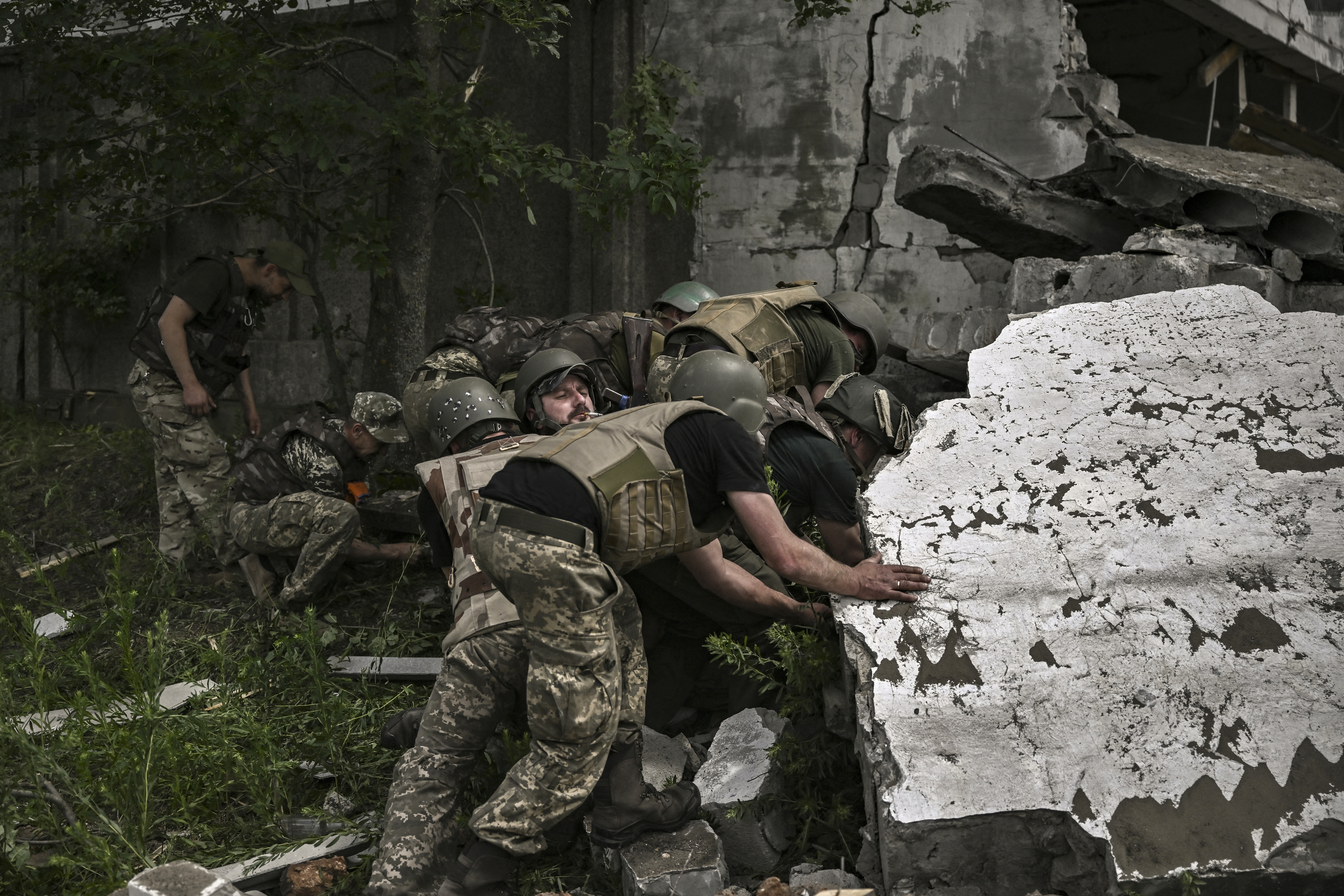 ISW: Separatiștii din Lugansk creează scurgeri de gaze pentru a-i scoate din case pe cei care se ascund de mobilizare
