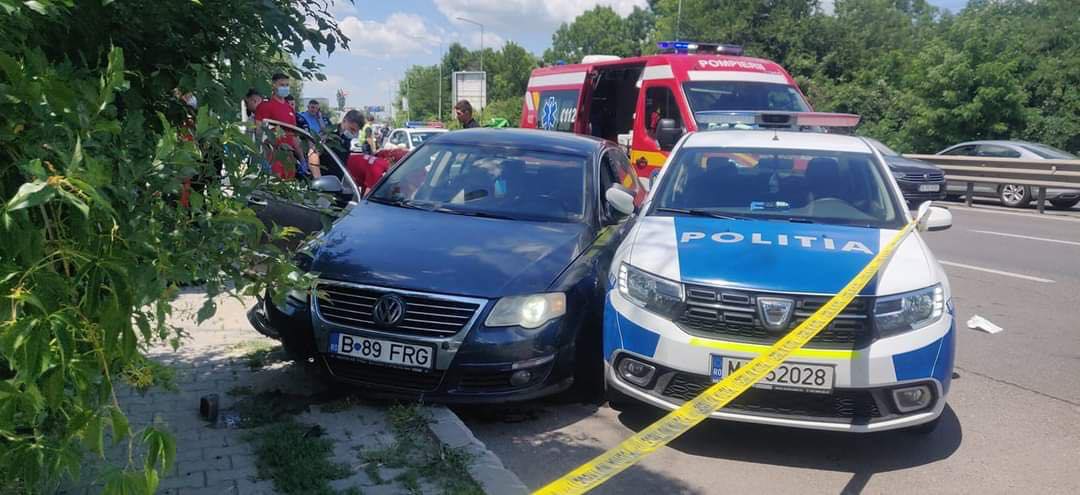 Urmărire ca-n filme pe DN1. Polițiștii au rănit cu focuri de armă un șofer care a refuzat să oprească la semnal