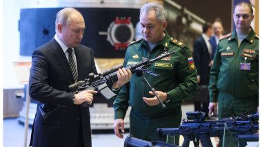 Vladimir Putin și Serghei Șoigu