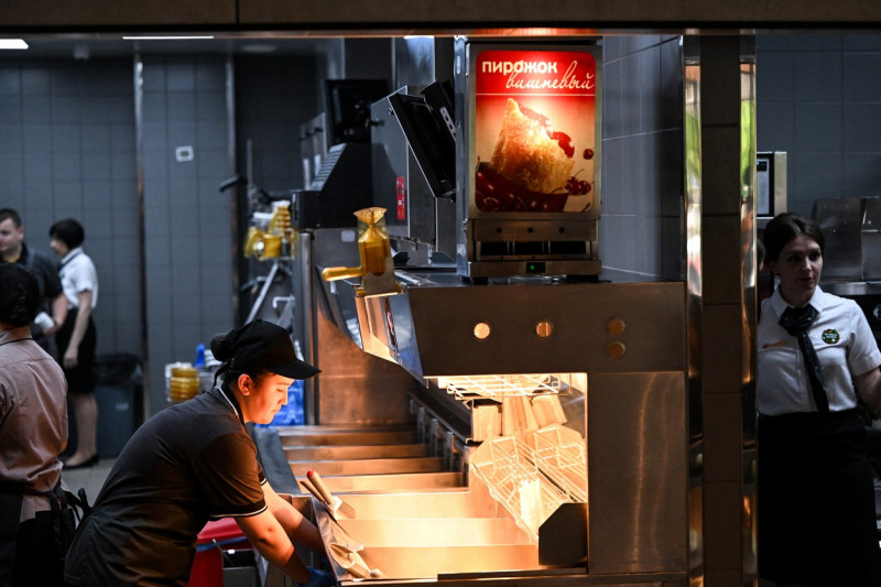 Fostele restaurante McDonald's se redeschid sub un nou brand și cu un nou proprietar în Rusia