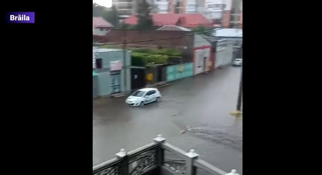 VIDEO. Furtunile au lovit sud-estul țării. Străzile din Brăila, inundate