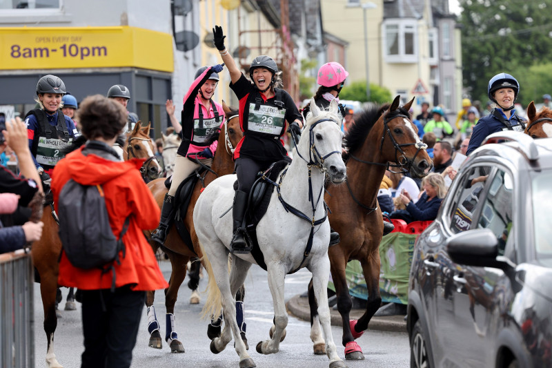 Whole Earth Man v Horse Race - 11 Jun 2022