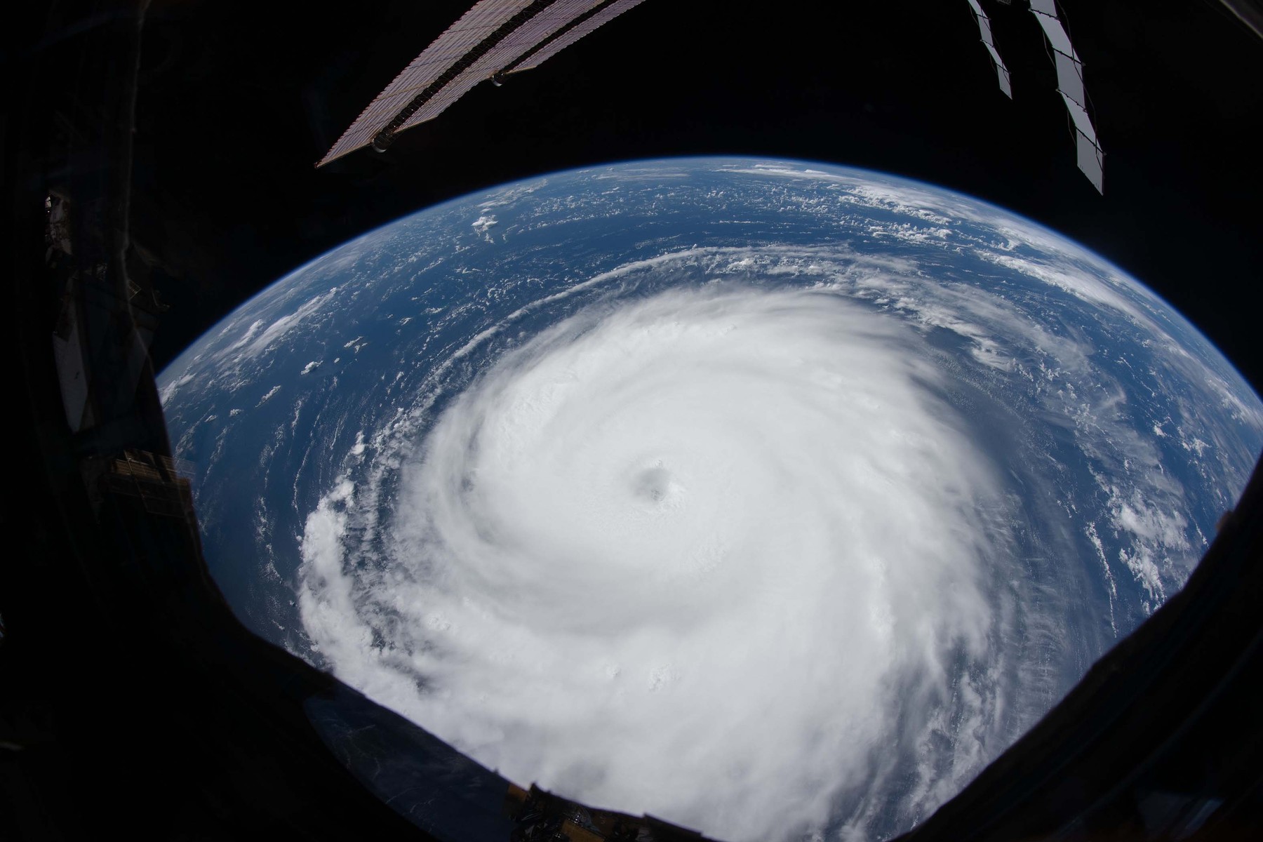 NASA a pierdut doi sateliţi de supraveghere a uraganelor la scurt timp după lansare