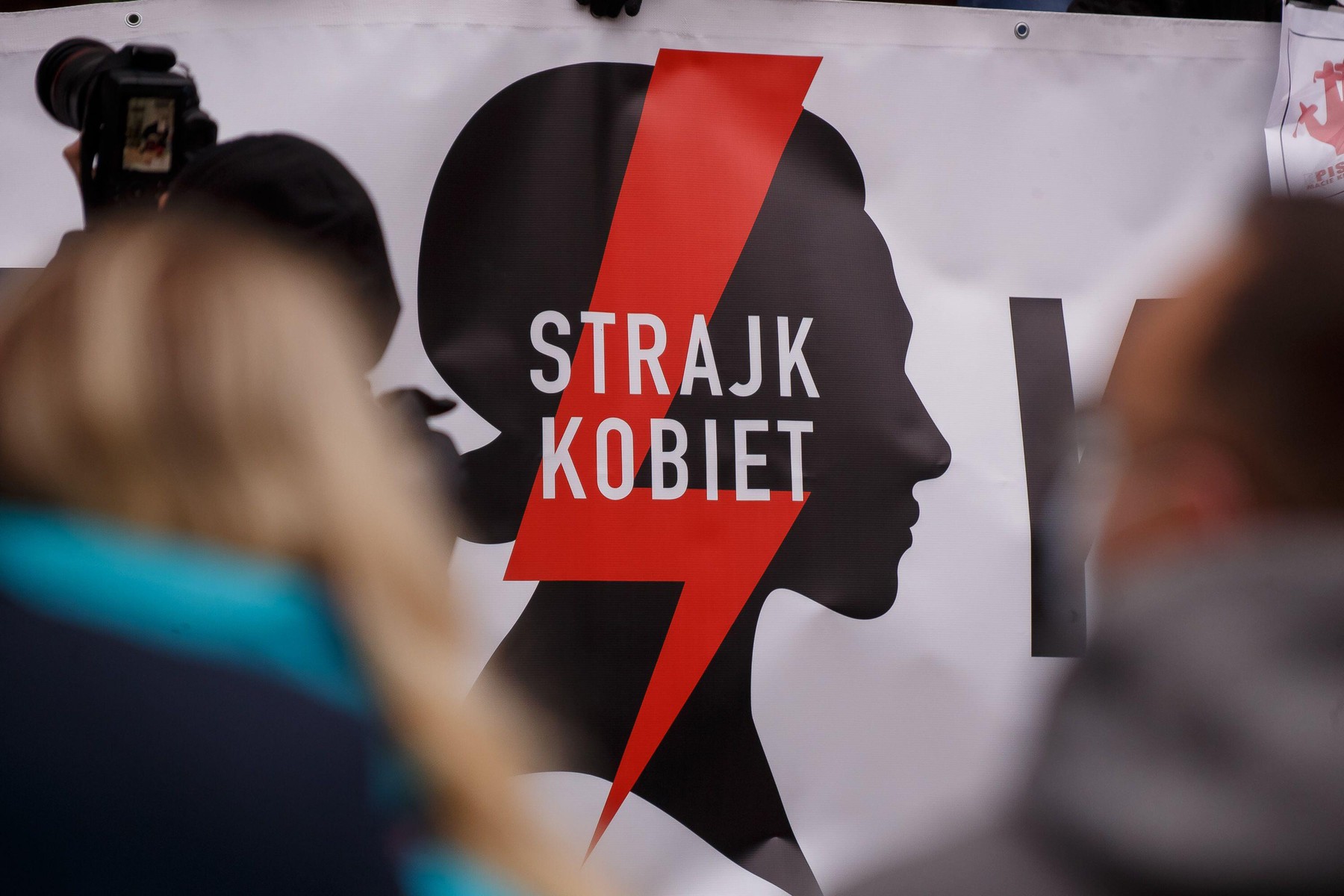 Femeile din Polonia vor fi obligate să raporteze dacă sunt gravide