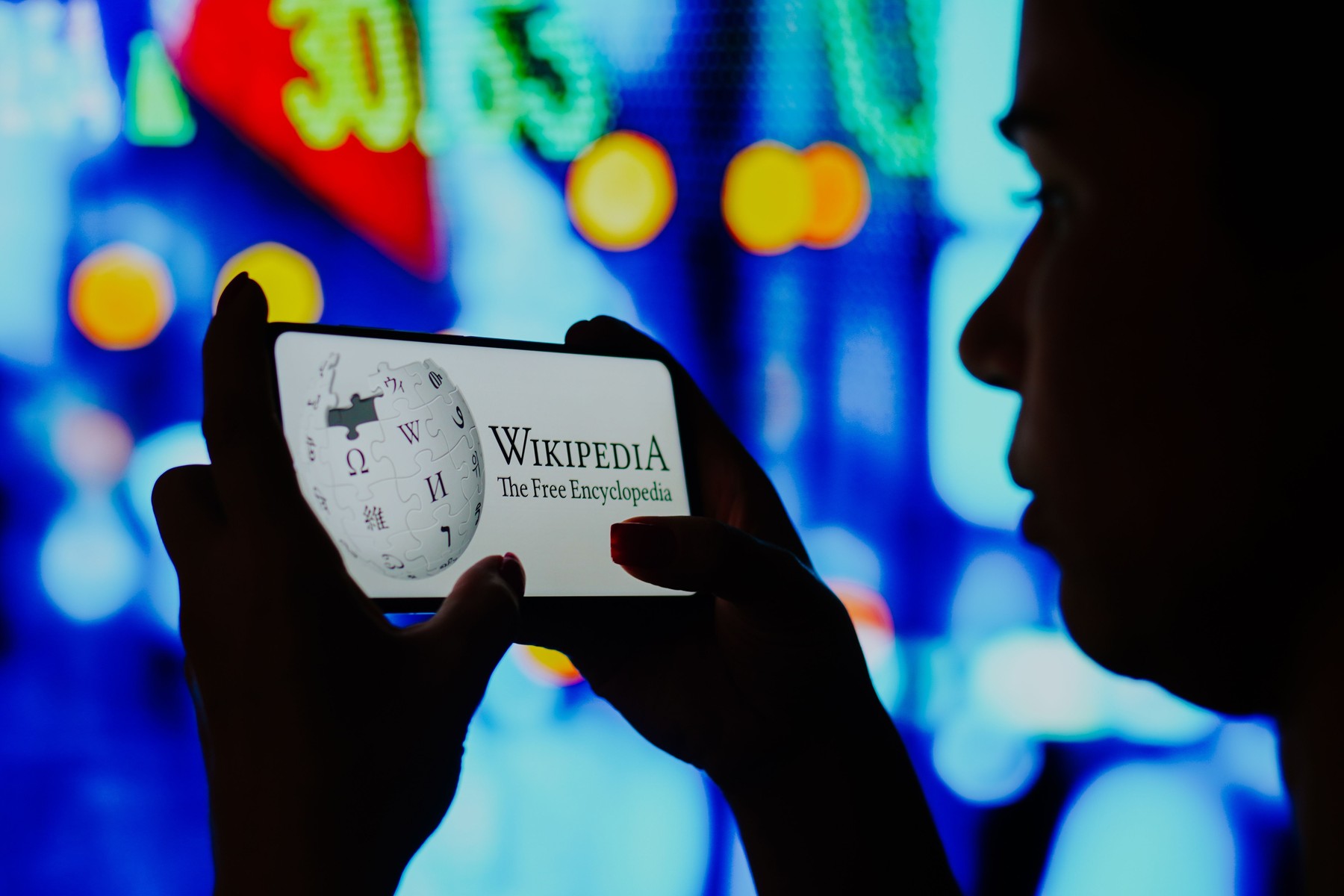 Wikipedia luptă împotriva cenzurii rusești. Kremlinul „atacă informațiile vitale pentru viața oamenilor pe timp de criză”