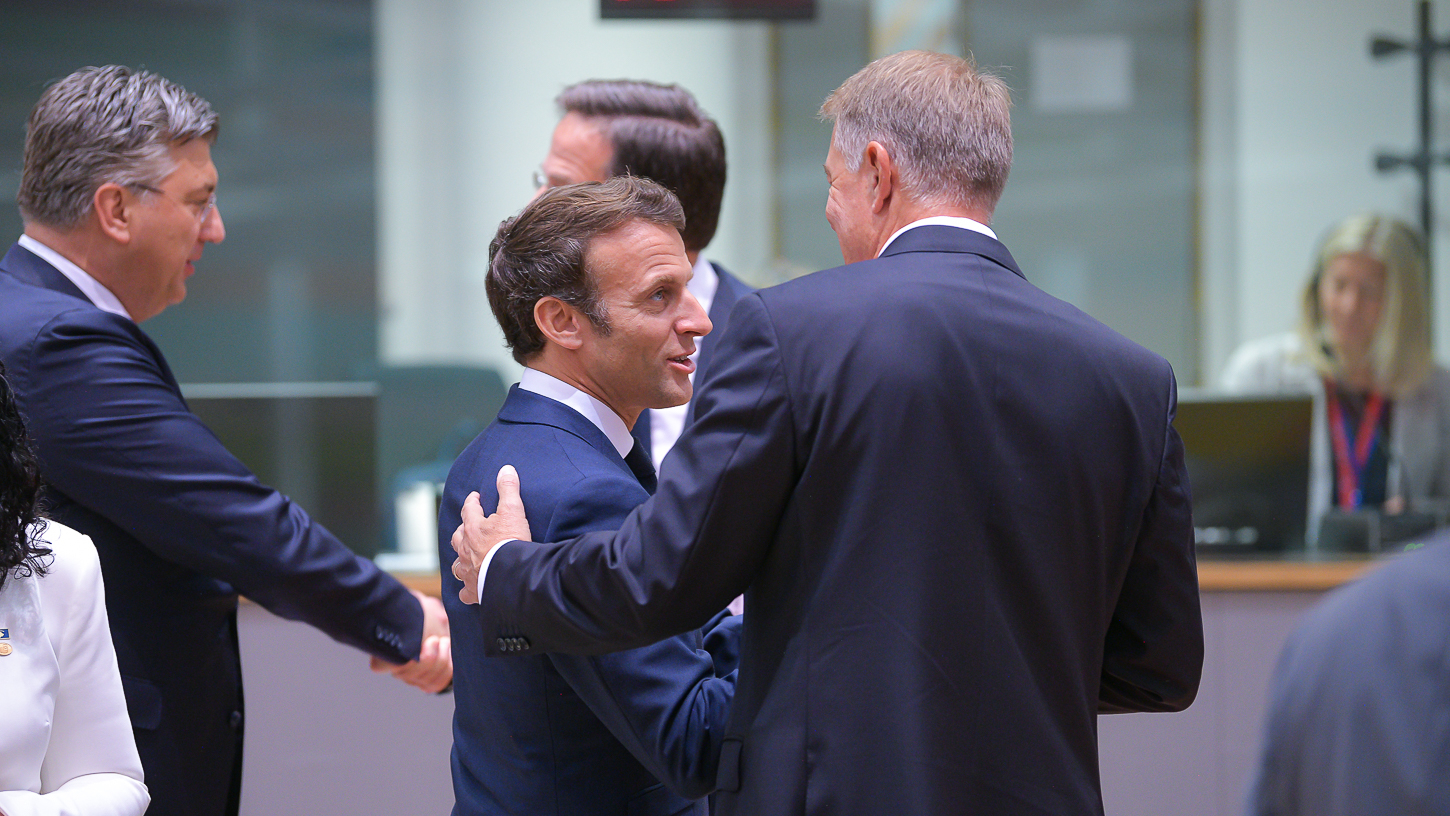 Culisele dosarului „Moldova”. Surse: Klaus Iohannis i-a convins pe Macron și Scholz