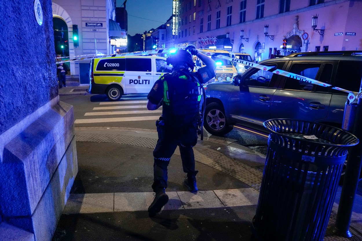 Atac armat la un club gay din Oslo. Două persoane au murit și 14 au fost rănite
