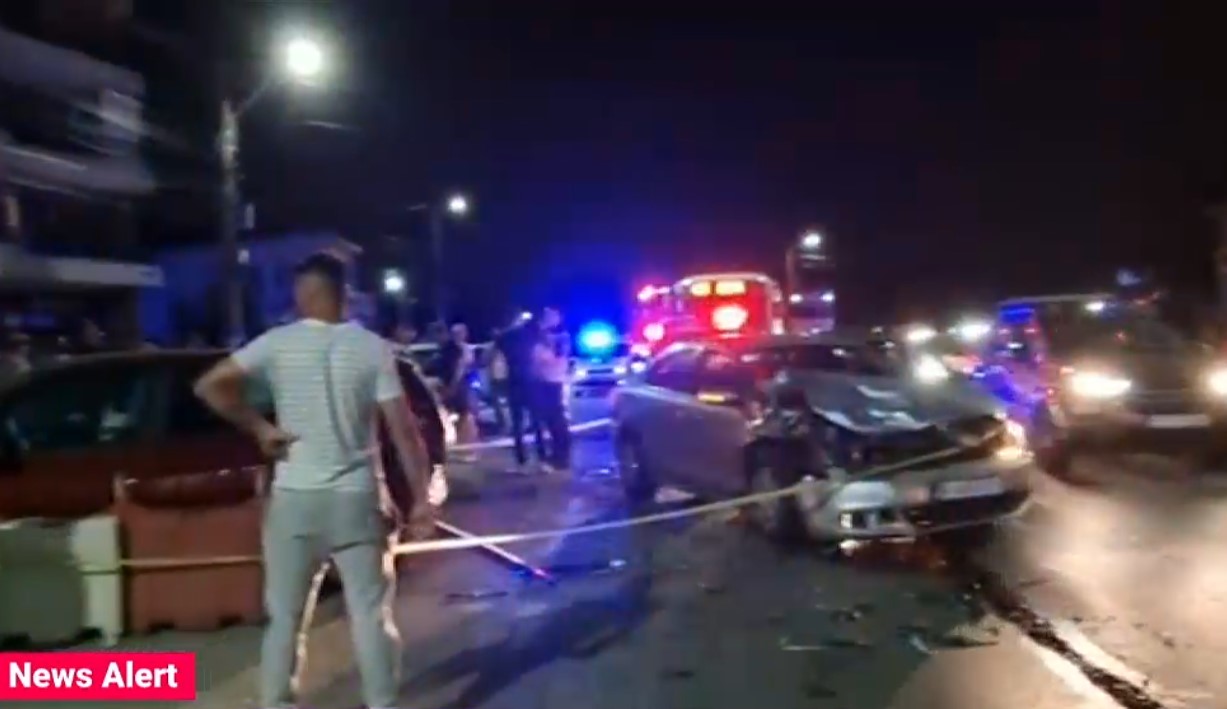 Accident cu patru mașini implicate, lângă București. O femeie a fost grav rănită