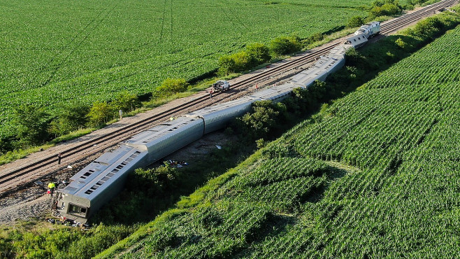 APTOPIX Amtrak Derailment Missouri