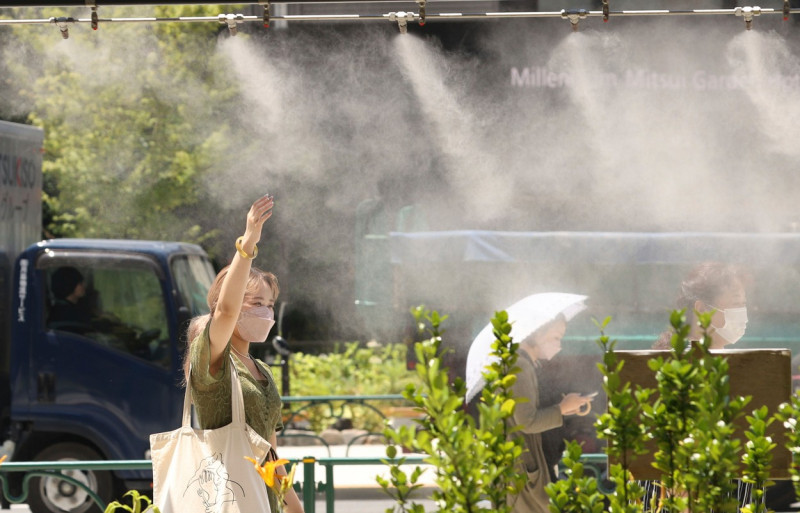 Extremely hot day in Tokyo