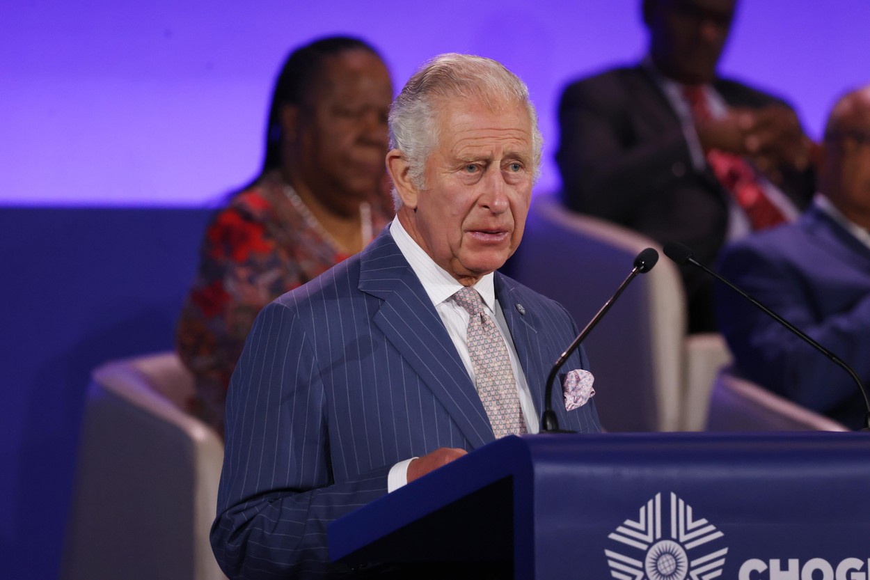 Prințul Charles nu va mai accepta donații mari de bani cash, după scandalul cu șeicul din Qatar