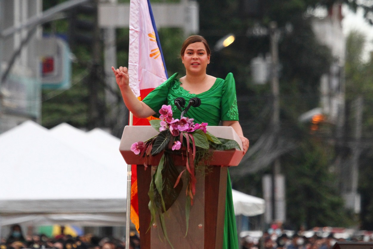 Sara Duterte, fiica președintelui filipinez în funcție, a depus jurământul de vicepreședinte