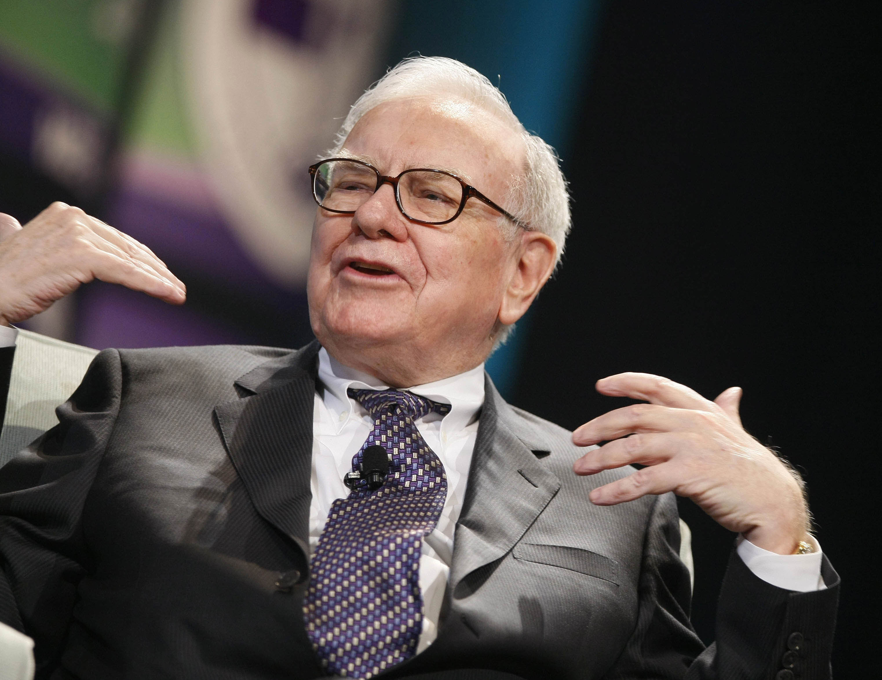Warren Buffett a donat acțiuni de 1,3 miliarde de dolari către fundaţiile copiilor săi