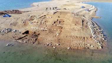 Un oraș vechi de 3.400 de ani din imperiul dispărut Mittani a ieșit la suprafață din cauza secetei extreme. F
