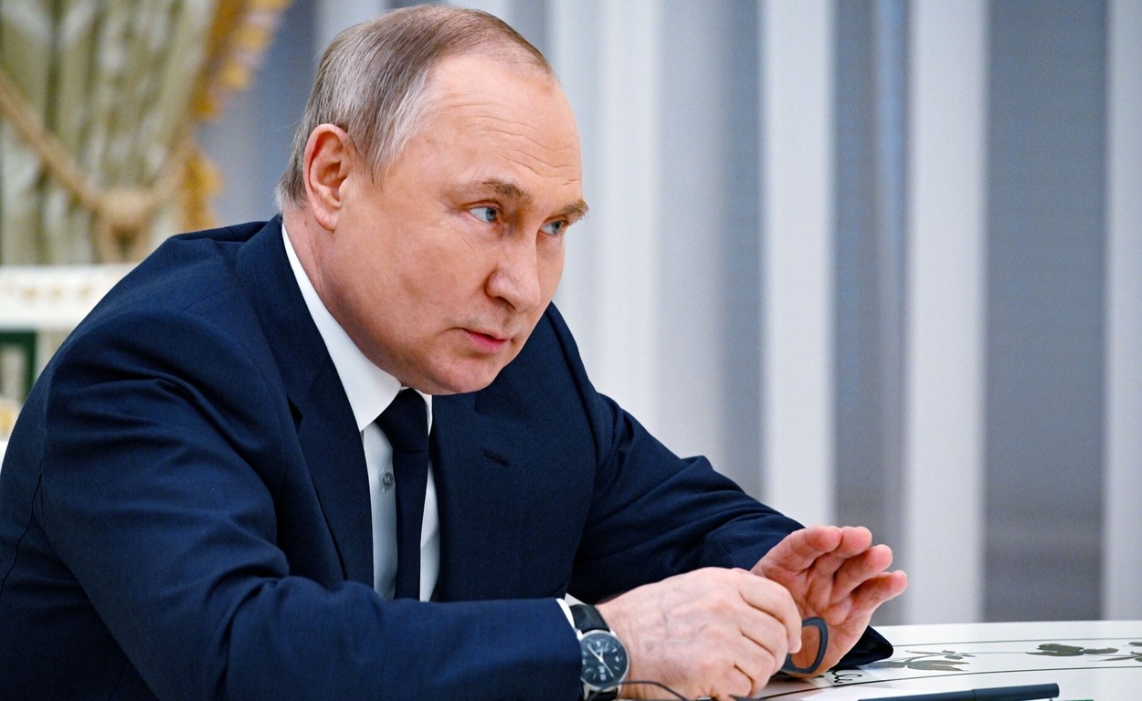 Putin se declară „mândru” de acţiunea armatei ruse în Ucraina